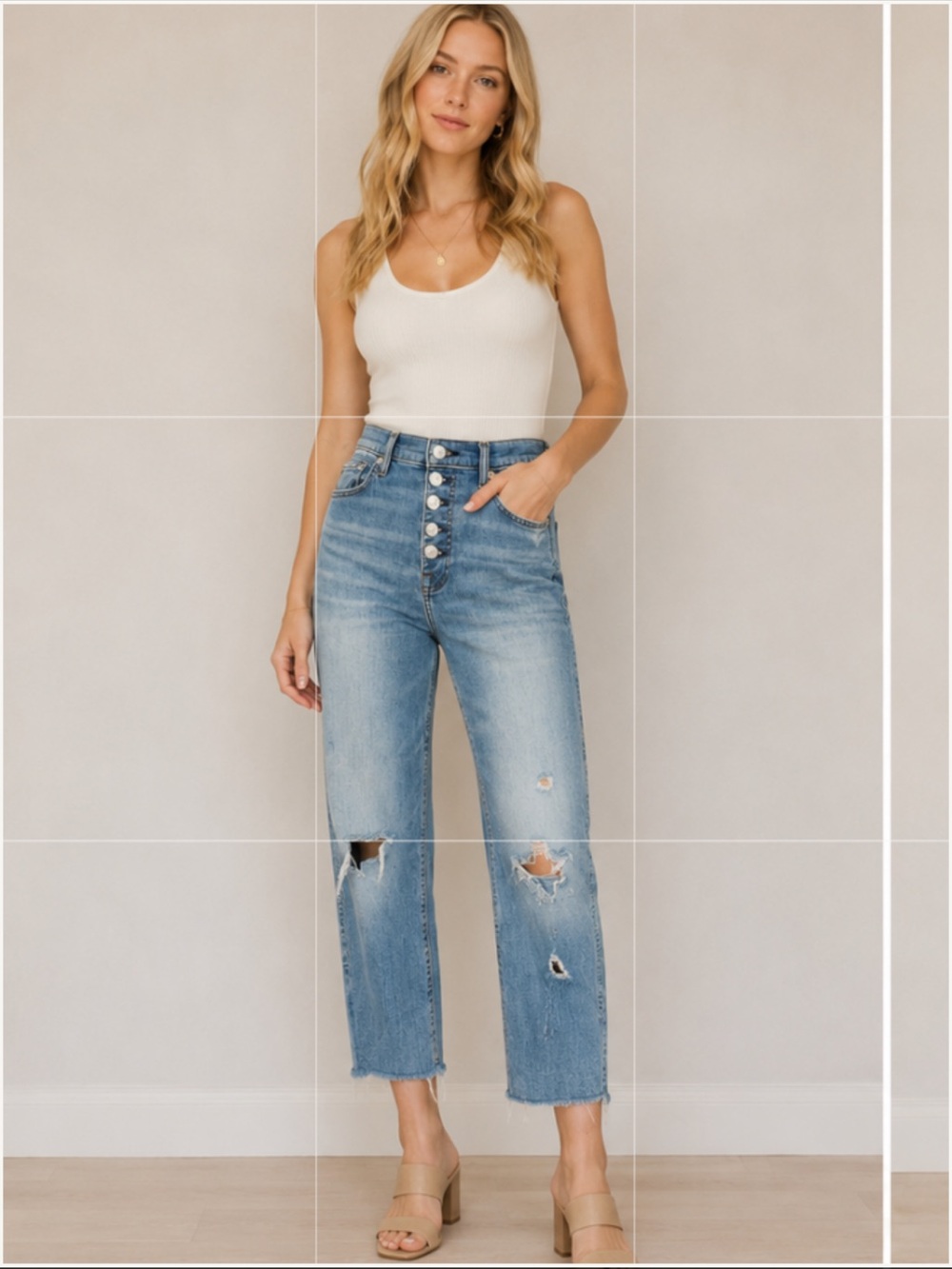 7 for all man kind Distressed Button-Fly high waist, cropped straight Jeans. 29